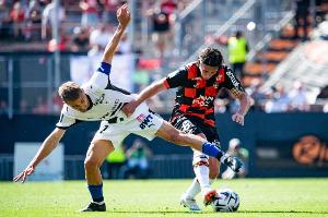 陈涛：很多球员明天无法参赛，拜合拉木伤情比较严重