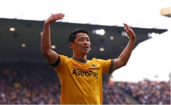 卡拉格向萨拉赫致歉：若惹你不高兴了我道歉，但你也得守规矩