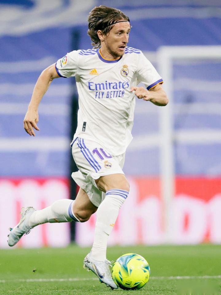 尤文图斯与利物浦有意邀请格纳布里明年夏天加盟